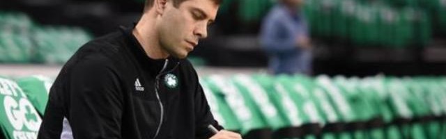 九游体育APP-史蒂文斯：凯尔特人要打团队篮球 送走沃克不容易