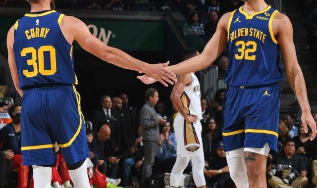 【现场】关键卡位战落败 勇士球迷一场体味赛季百态