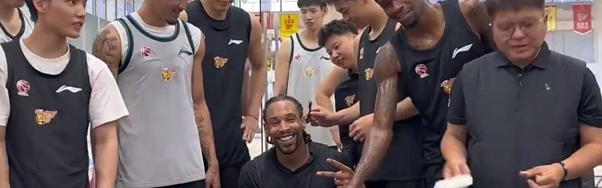 广东队最新消息！杜锋保不住萨林杰，朱芳雨瞄准两大新内线！