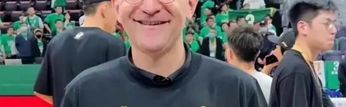 不是辽宁，乌戈官宣，签约新球队，已向豪门报道，杨鸣羡慕